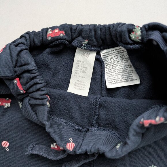 (4/$20) H&M - Christmas Sweatsuit - Picture 7 of 8